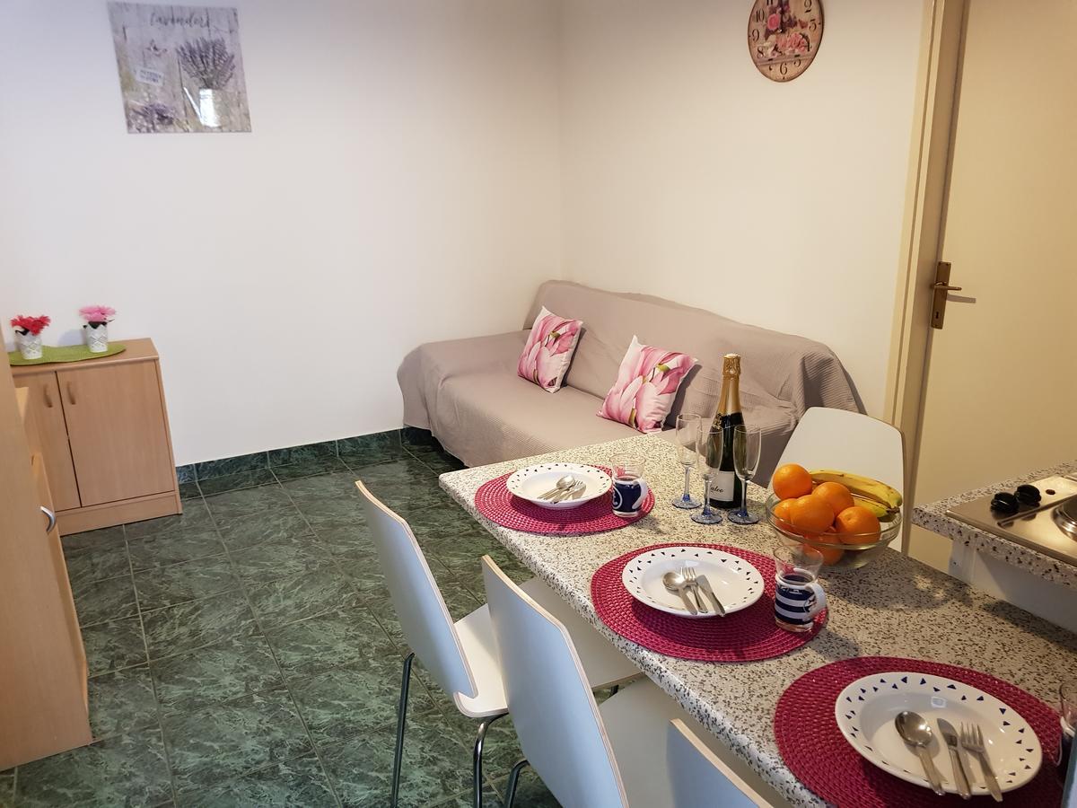Apartmani Zorić Vodice Zewnętrze zdjęcie