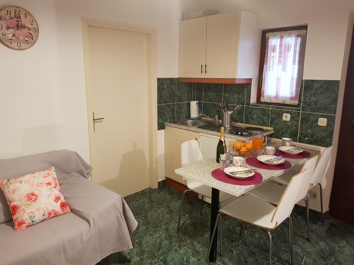 Apartmani Zorić Vodice Zewnętrze zdjęcie
